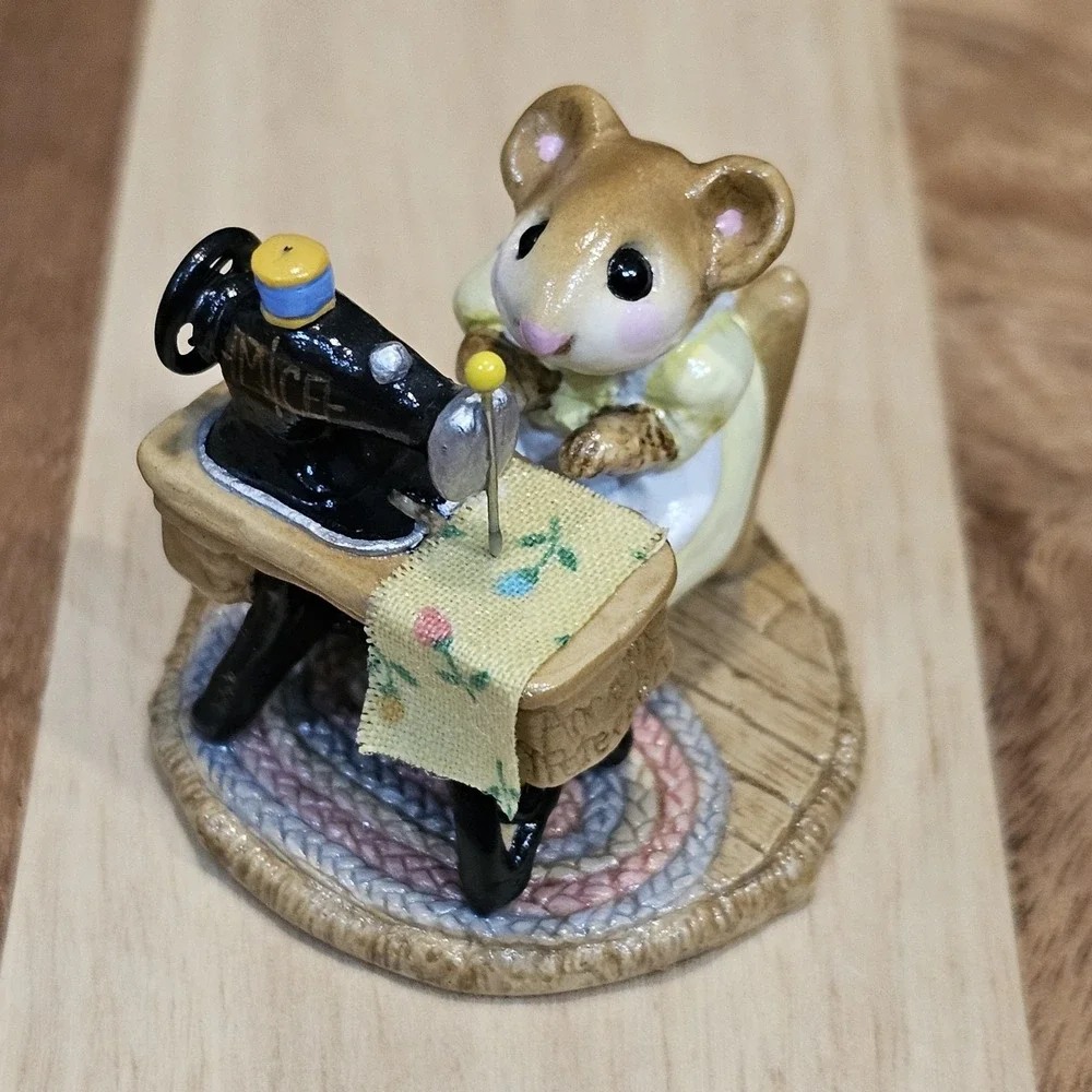 Wee Forest Folk‎ Miss Bobbin Yellow Retired No Box, Signed Annette Petersen M-40